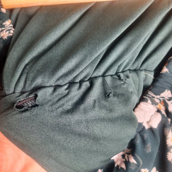 Mini Chiffon Off-Shoulder Torrid Size 00/ Women L Skater Dress Green Floral READ - Picture 5 of 5